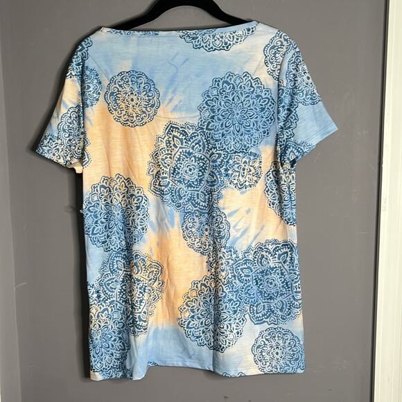 Chico’s Blue Geometric Print Short Sleeve Top Round Neckline Size Small - Picture 6 of 8